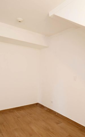 Casa à venda com 127m², 6 quartos e 2 vagas Casa à venda com 127m², 6 quartos e 2 vagasQuarto 4