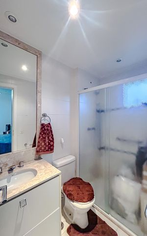Apartamento à venda com 243m², 4 quartos e 4 vagasBanheiro da Suíte 3