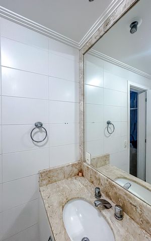 Apartamento à venda com 243m², 4 quartos e 4 vagasBanheiro da Suíte 4