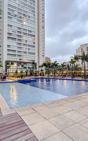 Apartamento à venda com 243m², 4 quartos e 4 vagasÁrea comum - Piscina