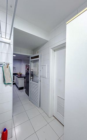Apartamento à venda com 243m², 4 quartos e 4 vagasÁrea de Serviço