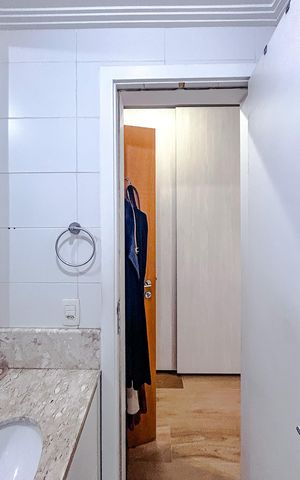 Apartamento à venda com 243m², 4 quartos e 4 vagasBanheiro da Suíte 2