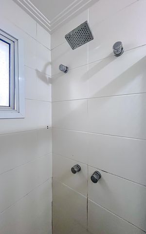 Apartamento à venda com 243m², 4 quartos e 4 vagasBanheiro da Suíte 2