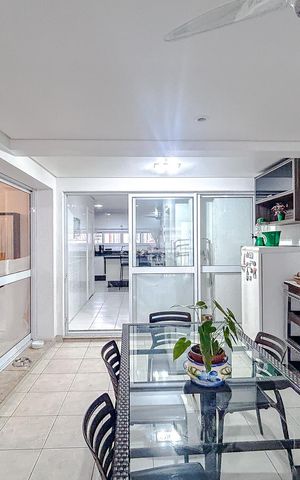 Apartamento à venda com 243m², 4 quartos e 4 vagasVaranda