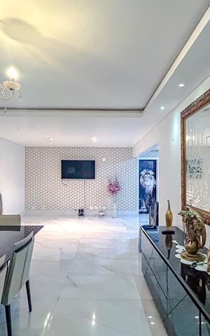 Apartamento à venda com 243m², 4 quartos e 4 vagasSala