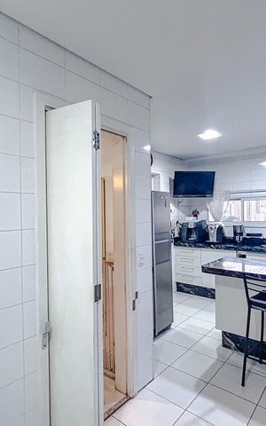 Apartamento à venda com 243m², 4 quartos e 4 vagasCozinha