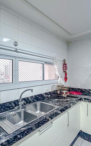 Apartamento à venda com 243m², 4 quartos e 4 vagasCozinha