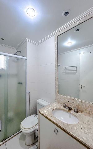 Apartamento à venda com 243m², 4 quartos e 4 vagasBanheiro da Suíte 2