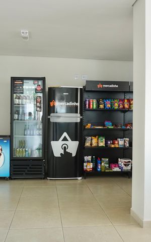 Apartamento à venda com 65m², 2 quartos e 2 vagas Apartamento à venda com 65m², 2 quartos e 2 vagasÁrea comum - Mercadinho