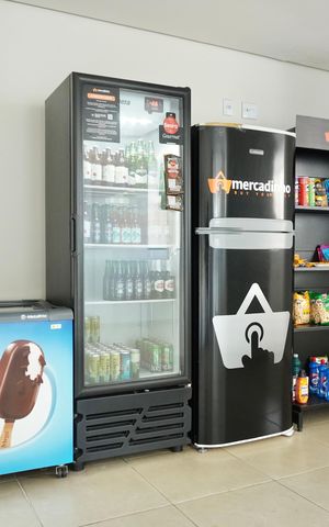 Apartamento à venda com 65m², 2 quartos e 2 vagas Apartamento à venda com 65m², 2 quartos e 2 vagasÁrea comum - Mercadinho