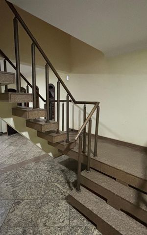 Casa à venda com 369m², 3 quartos e 2 vagasSala