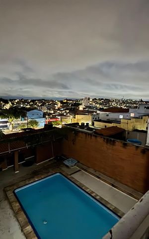 Casa à venda com 369m², 3 quartos e 2 vagasVaranda