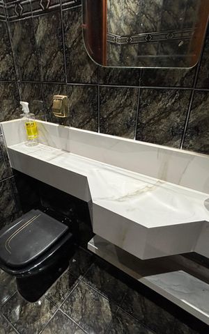 Casa à venda com 369m², 3 quartos e 2 vagasBanheiro da Suíte 1