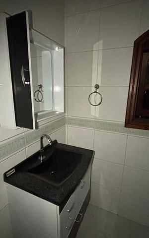Casa à venda com 369m², 3 quartos e 2 vagasBanheiro