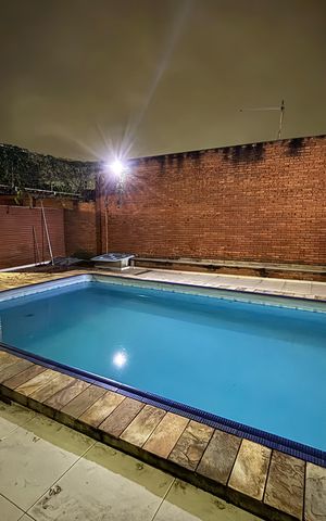 Casa à venda com 369m², 3 quartos e 2 vagasPiscina