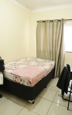 Casa à venda com 80m², 2 quartos e 1 vaga