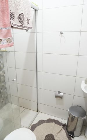Casa à venda com 80m², 2 quartos e 1 vaga