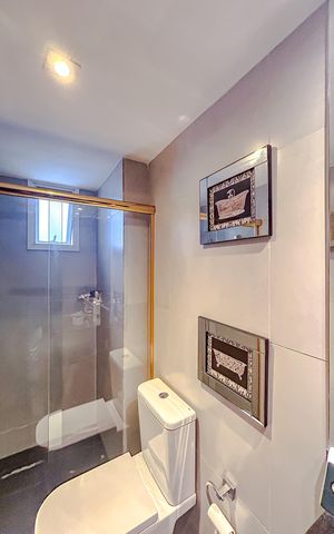 Apartamento à venda com 220m², 3 quartos e 4 vagasBanheiro