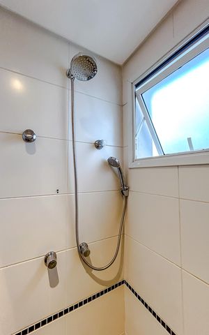 Apartamento à venda com 220m², 3 quartos e 4 vagasBanheiro da Suíte 2