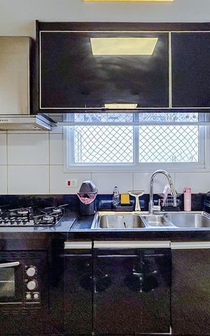 Apartamento à venda com 220m², 3 quartos e 4 vagasCozinha - Armários