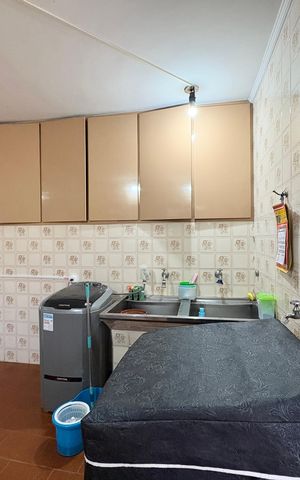 Casa à venda com 253m², 6 quartos e 5 vagas Casa à venda com 253m², 6 quartos e 5 vagasÁrea de Serviço