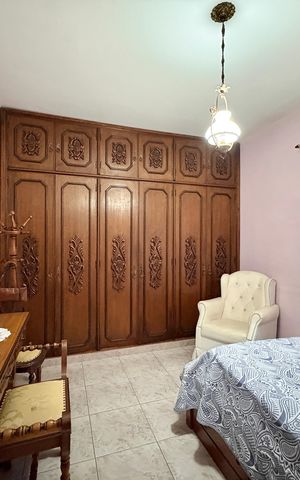 Casa à venda com 253m², 6 quartos e 5 vagas Casa à venda com 253m², 6 quartos e 5 vagasQuarto 2