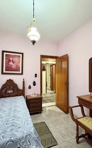 Casa à venda com 253m², 6 quartos e 5 vagas Casa à venda com 253m², 6 quartos e 5 vagasQuarto 2
