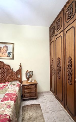 Casa à venda com 253m², 6 quartos e 5 vagas Casa à venda com 253m², 6 quartos e 5 vagasSuíte