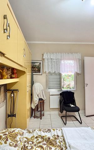 Casa à venda com 253m², 6 quartos e 5 vagas Casa à venda com 253m², 6 quartos e 5 vagasQuarto de Serviço