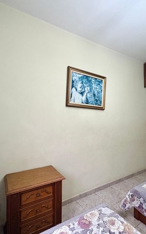 Casa à venda com 253m², 6 quartos e 5 vagas Casa à venda com 253m², 6 quartos e 5 vagasQuarto 1