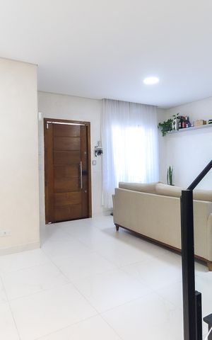 Casa para alugar com 120m², 2 quartos e 2 vagas Casa para alugar com 120m², 2 quartos e 2 vagasSala