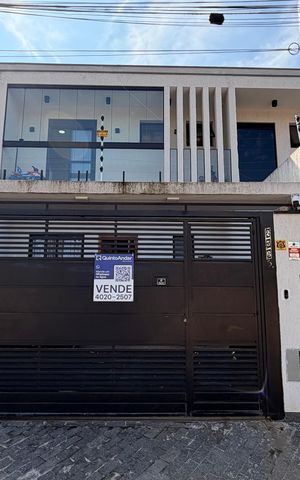 Casa para alugar com 120m², 2 quartos e 2 vagas Casa para alugar com 120m², 2 quartos e 2 vagasFachada
