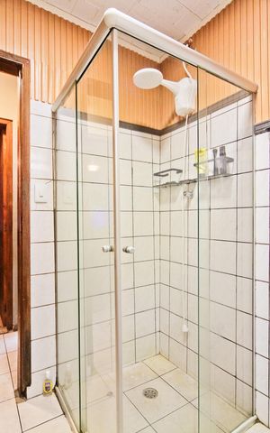 Casa à venda com 338m², 4 quartos e 1 vaga Casa à venda com 338m², 4 quartos e 1 vagaCasa 2 - banheiro