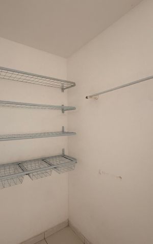 Casa de condomínio para alugar com 300m², 4 quartos e 3 vagas Casa de condomínio para alugar com 300m², 4 quartos e 3 vagasSuíte 1 - Closet