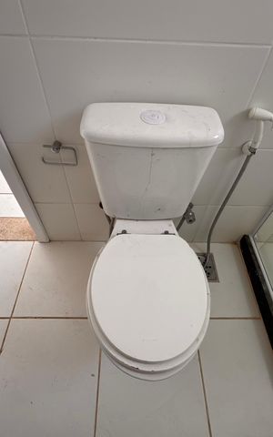 Casa de condomínio para alugar com 300m², 4 quartos e 3 vagas Casa de condomínio para alugar com 300m², 4 quartos e 3 vagasSuíte 3 - Banheiro