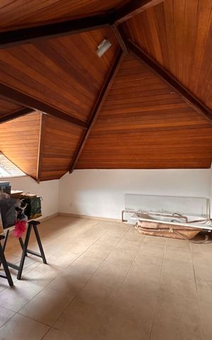 Casa de condomínio para alugar com 300m², 4 quartos e 3 vagas Casa de condomínio para alugar com 300m², 4 quartos e 3 vagasTerraço