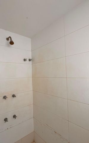 Casa de condomínio para alugar com 300m², 4 quartos e 3 vagas Casa de condomínio para alugar com 300m², 4 quartos e 3 vagasSuíte 1 - Banheiro