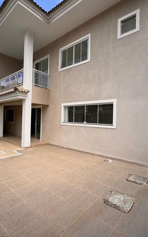 Casa de condomínio para alugar com 300m², 4 quartos e 3 vagas Casa de condomínio para alugar com 300m², 4 quartos e 3 vagasÁrea externa