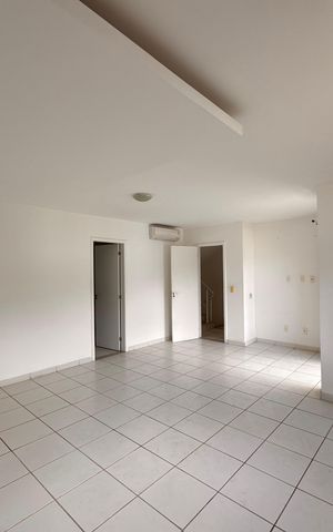 Casa de condomínio para alugar com 300m², 4 quartos e 3 vagas Casa de condomínio para alugar com 300m², 4 quartos e 3 vagasSuíte 1