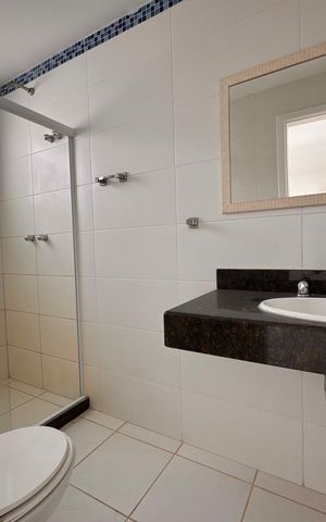 Casa de condomínio para alugar com 300m², 4 quartos e 3 vagas Casa de condomínio para alugar com 300m², 4 quartos e 3 vagasSuíte 3 - Banheiro