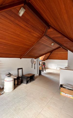 Casa de condomínio para alugar com 300m², 4 quartos e 3 vagas Casa de condomínio para alugar com 300m², 4 quartos e 3 vagasTerraço