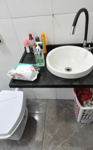 Casa à venda com 320m², 4 quartos e 1 vagaBanheiro 2