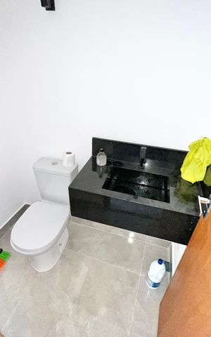 Casa à venda com 80m², 3 quartos e 2 vagasLavabo