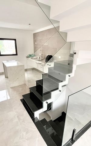 Casa à venda com 80m², 3 quartos e 2 vagasSala/Cozinha