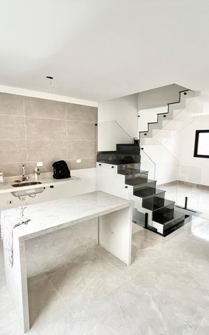 Casa à venda com 80m², 3 quartos e 2 vagasSala/Cozinha