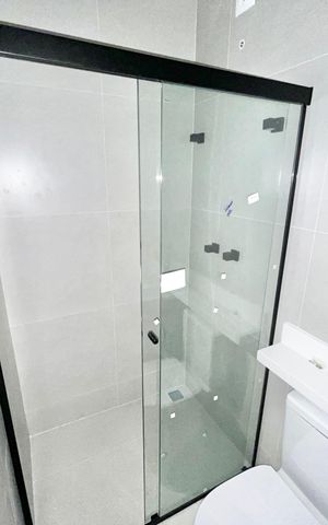 Casa à venda com 80m², 3 quartos e 2 vagasBanheiro