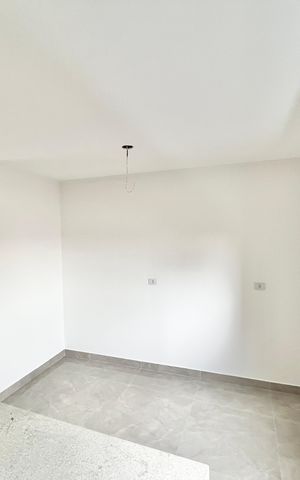 Casa à venda com 80m², 3 quartos e 2 vagasSala/Cozinha