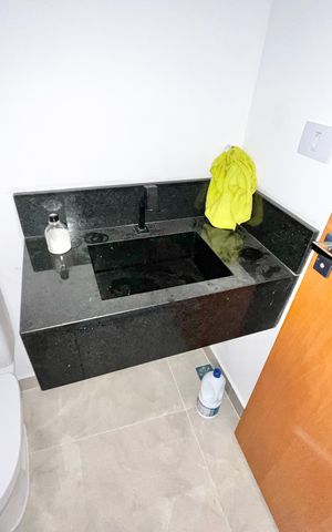 Casa à venda com 80m², 3 quartos e 2 vagasLavabo