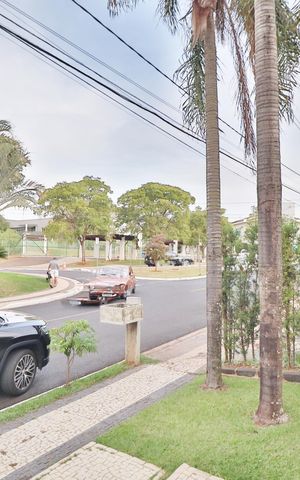 Casa de condomínio para alugar com 319m², 3 quartos e 4 vagasFachada