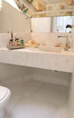 Casa de condomínio para alugar com 319m², 3 quartos e 4 vagasLavabo